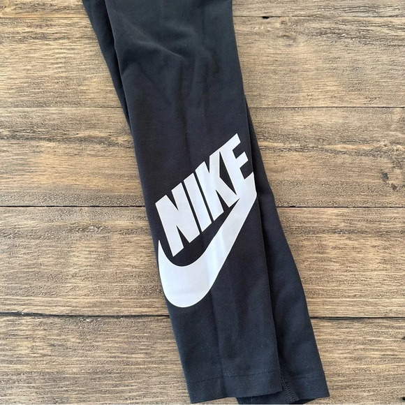 Nike Sportswear Essential Womens XS Black Logo Knit Leggings Pants CJ2297 Active - Picture 3 of 4